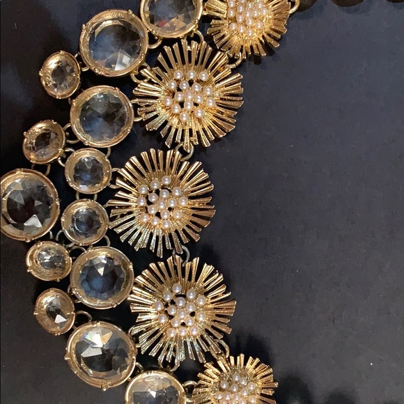 J. Crew “like” Statement Necklace - Gold Flowers - Picture 3 of 4